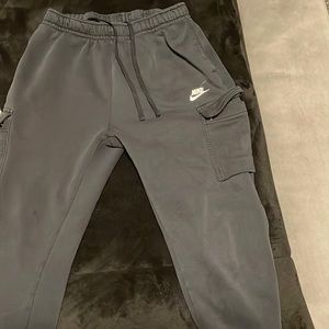Nike cargo joggers- used- men’s medium